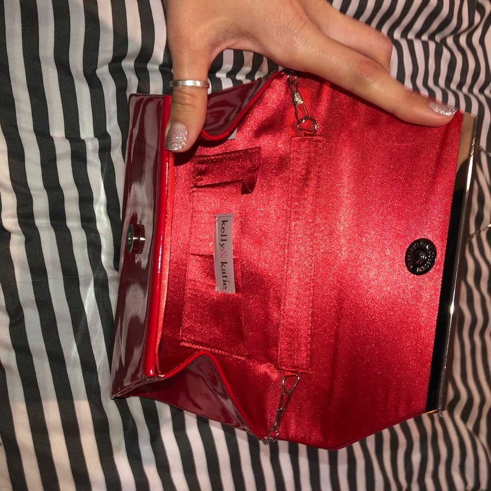 Red clutch bag - Picture 2 of 2